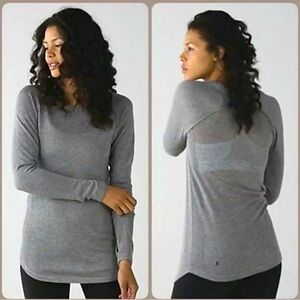 LuluLemon Be Fearless Gray Knit Long Sleeve Sweater w/Thumb Holes Size M/L